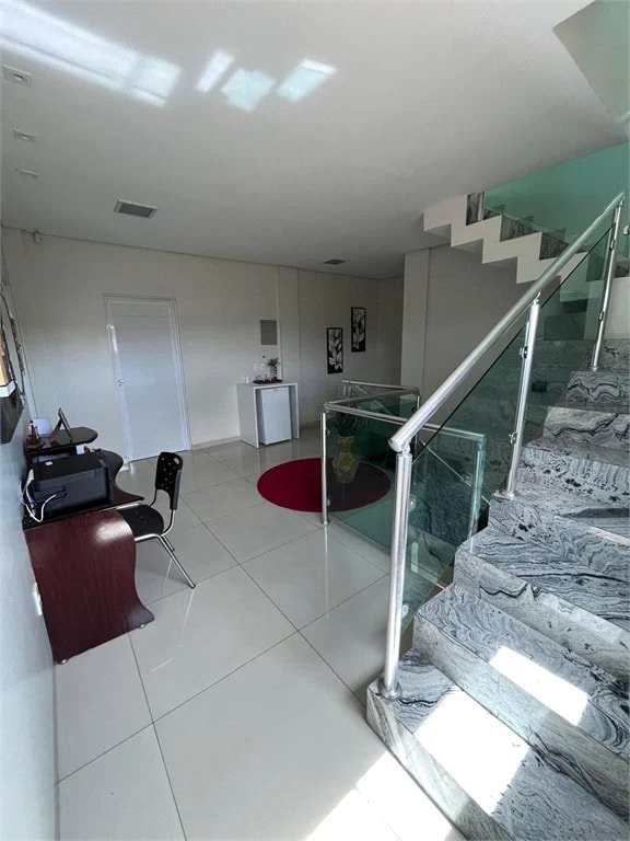 Casa à venda com 6 quartos, sendo 1 suíte, no Centro, Balsas, MA