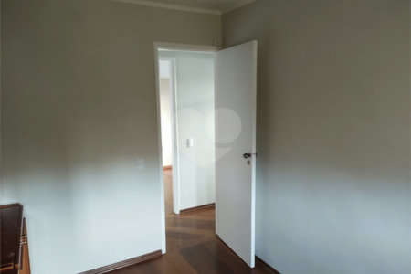 AMPLO APARTAMENTO COM LAZER