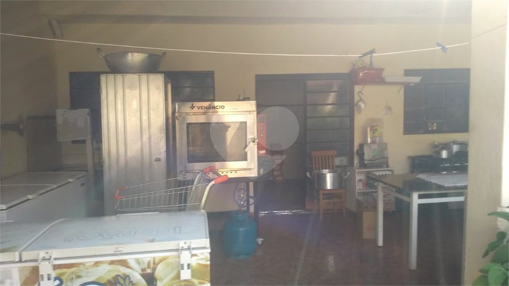 Casa térrea para venda ou locação no Santa Felícia.