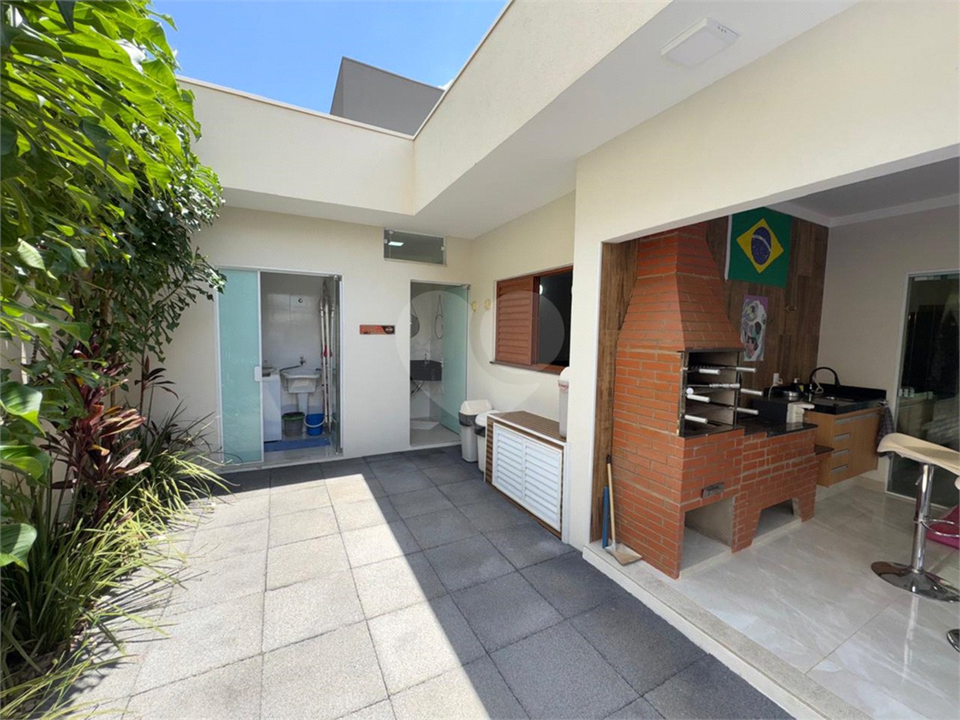 Casa térrea no Condomínio Faixa Azul