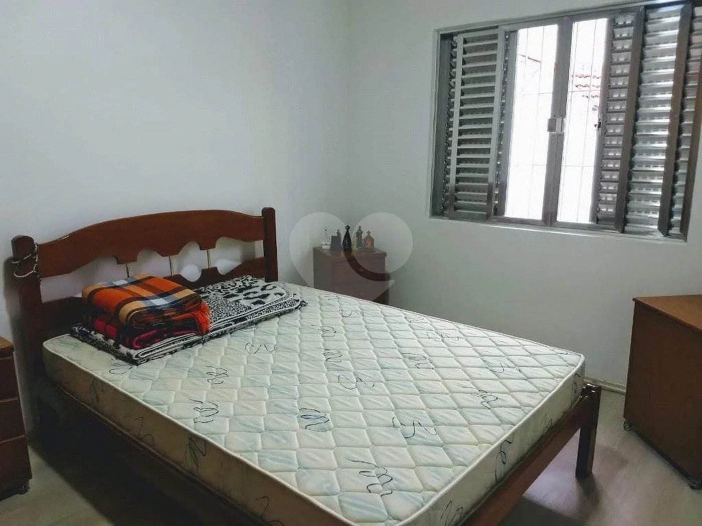 CASA TÉRREA À VENDA NA MOOCA - COM PORTEIRA FECHADA.