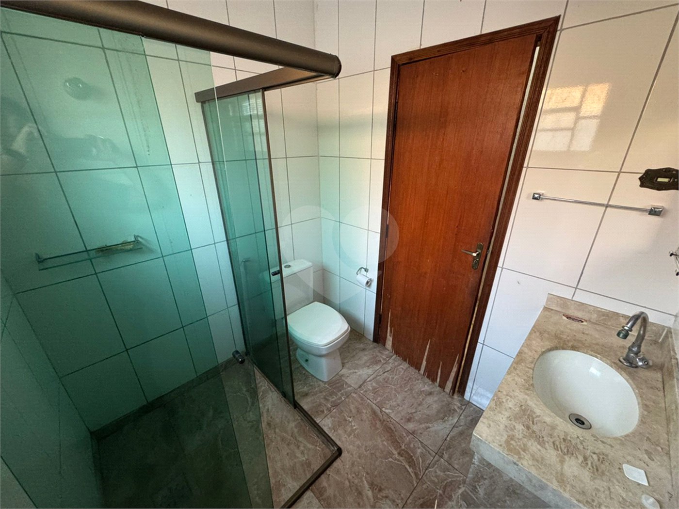 Casa á venda, com 2 Dormitórios e Edícula, em São Carlos-SP.