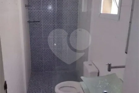 Sobrado à venda em Santo André , com 179m² , 2 dormitórios , sendo 1 suíte e 5 vagas.