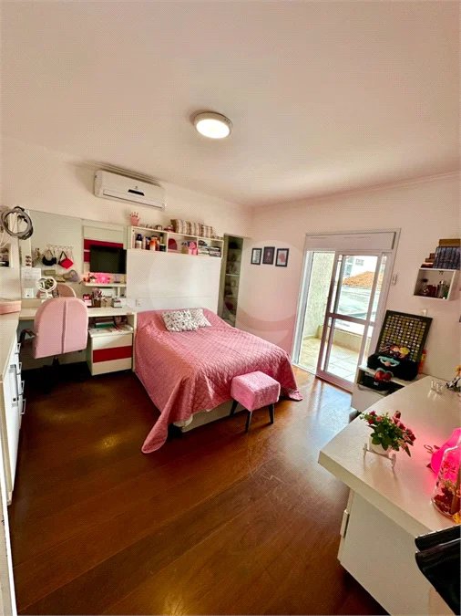 Casa de Alto Padrão à Venda no Parque dos Pássaros – 350 m²