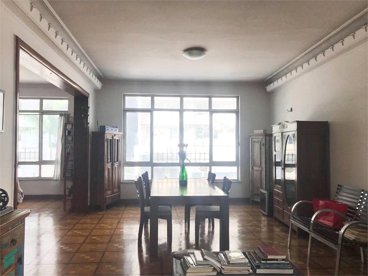 Apartamento na Bela Vista de 345m2 com 4 quartos (sendo 1 suíte.