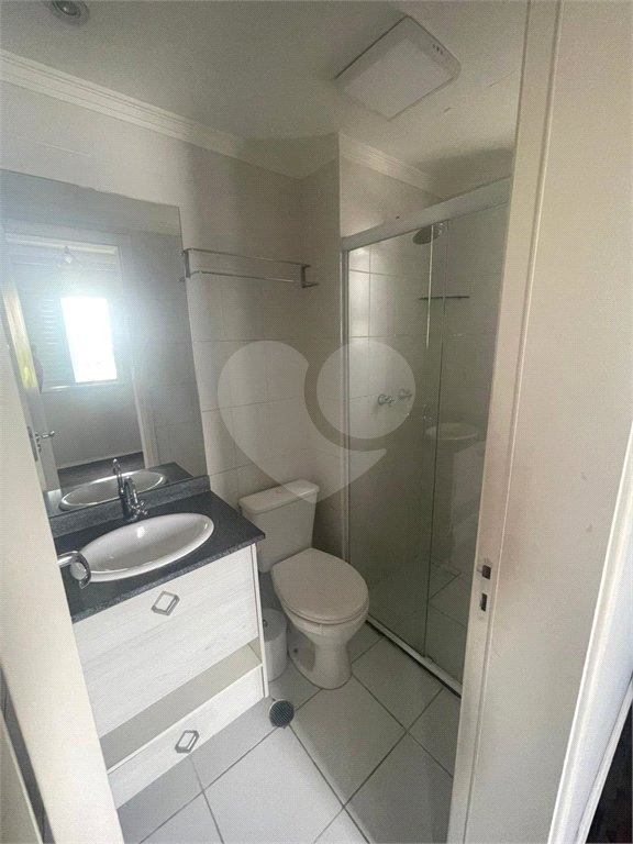 Apartamento com 03 dormitórios no Cambuci.
