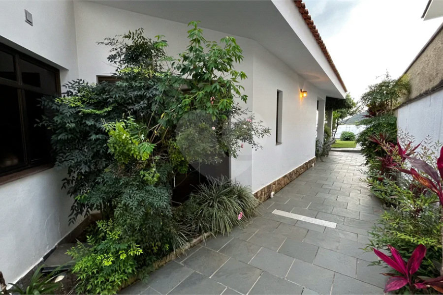 Casa à venda com 3 quartos, sendo 1 suíte, em Jardim Dos Estados, Poços de Caldas - MG