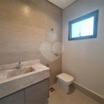 Casa NOVA com 03 suítes , piscina e condomínio com lazer completo!