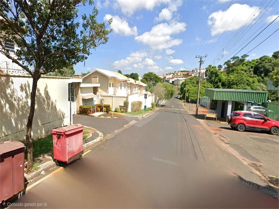 Sobrado 4 dormitórios, condomínio Village Paineiras