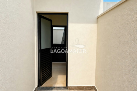 Casa à venda com 3 quartos, sendo 1 suíte, no condomínio Terra Ville, Três Lagoas - MS