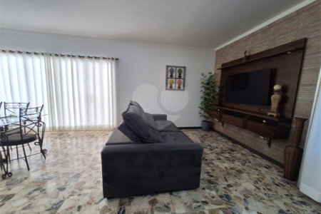 Casa à venda com 2 dormitórios á venda.