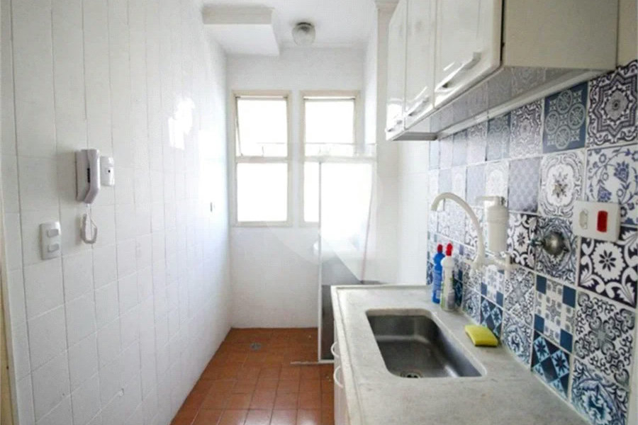 Apartamento em Santana com Sacada e Vaga de Garagem, a 650 m do Metrô