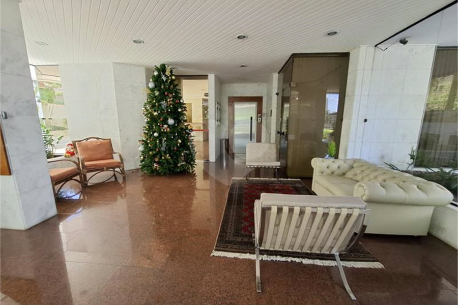 Apartamento, a venda, com 300m² de área privativa, 4 suítes, 4 vagas - Santana / SP