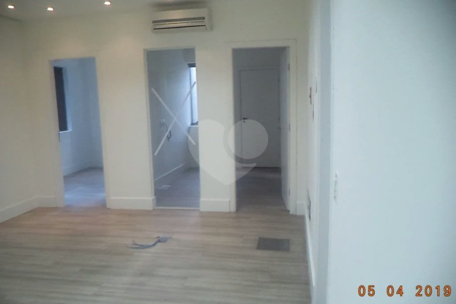 Conjunto comercial na Vila Olimpia