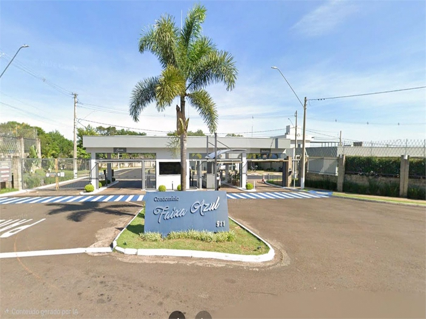 Casa 3 quartos 3 suítes Faixa Azul com piscina aquecida
