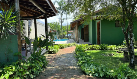 Casa à venda com 3 suítes em Boracéia, São Sebastião, SP