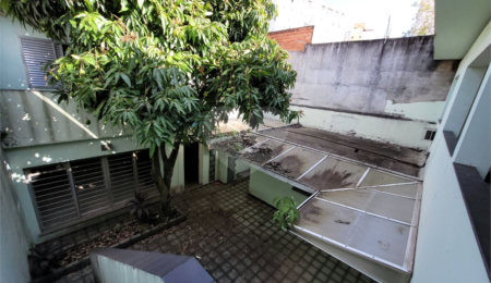 Sobrado à venda com 10 quartos em Campo Belo, São Paulo, SP