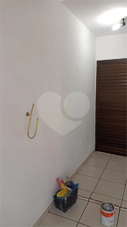 Casa com 180m², 3 dormitórios, 1 vaga, à venda na Vila Scarpelli em Santo André.