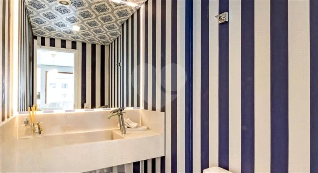 Apartamento à Venda - Santa Cecília, 3 Quartos, 160m2 Este espaçoso apartamento de 162 m² oferece uma combinação perfeita de conforto e localização privilegiada!!