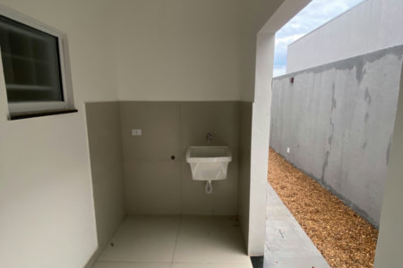 Casa à venda com 2 quartos, sendo 1 suíte, em Santa Helena, Três Lagoas, MS