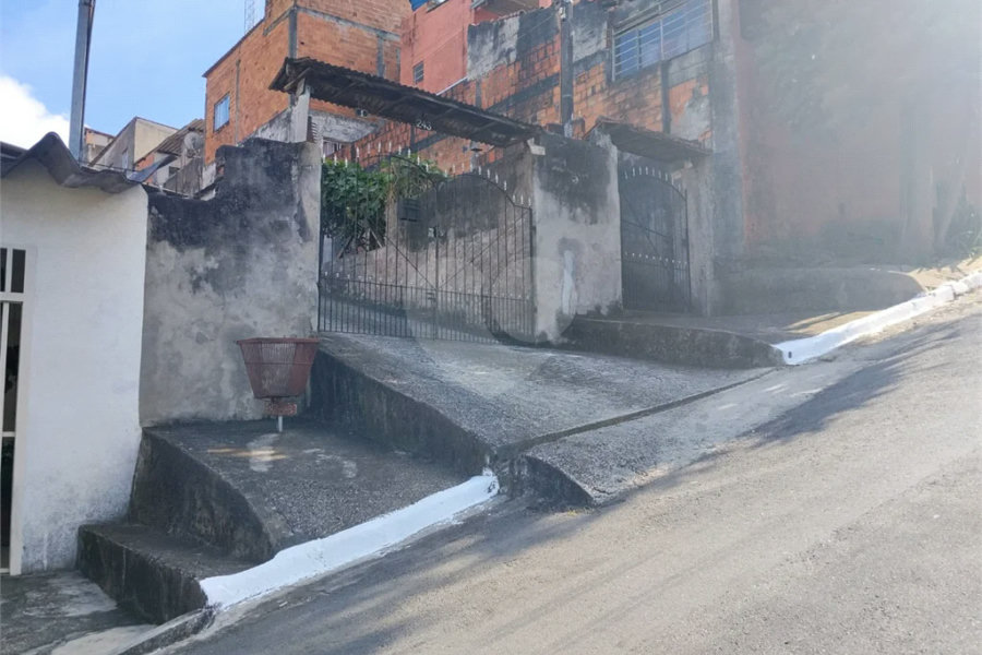 Terreno 256m² a Venda em Perus/SP
