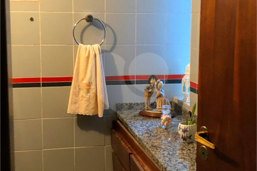 Casa Térrea Assobradada Barro branco 4 dorms 7 vagas