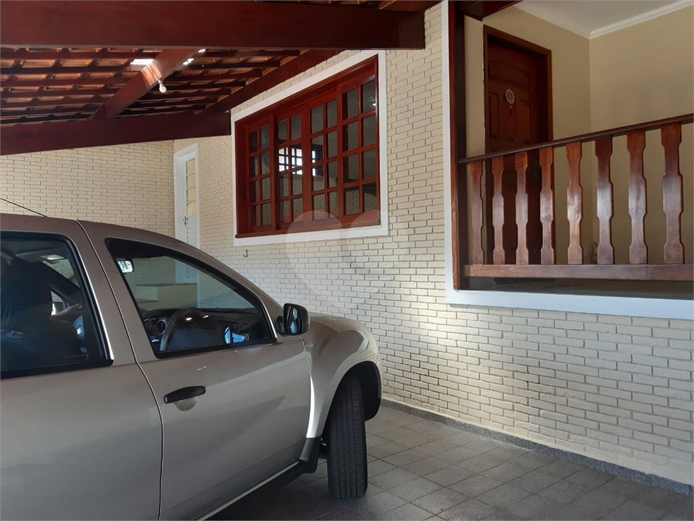 CASA A VENDA NO BAIRRO JARDIM ALVORADA COM 3 DORMITORIOS, 1 SUITE, 3 VAGAS, METRAGEM 250M², Sjc