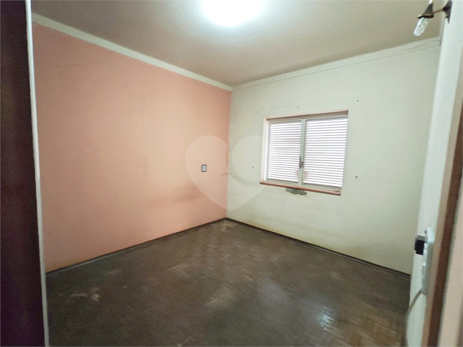 Casa Térrea Charmosa e Espaçosa na Vila Prado: Conforto, Praticidade e Próxima ao Centro!