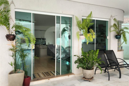 Sobrado à venda com 3 quartos, sendo 1 suíte, em Jardim Vale das Rosas, Araraquara, SP
