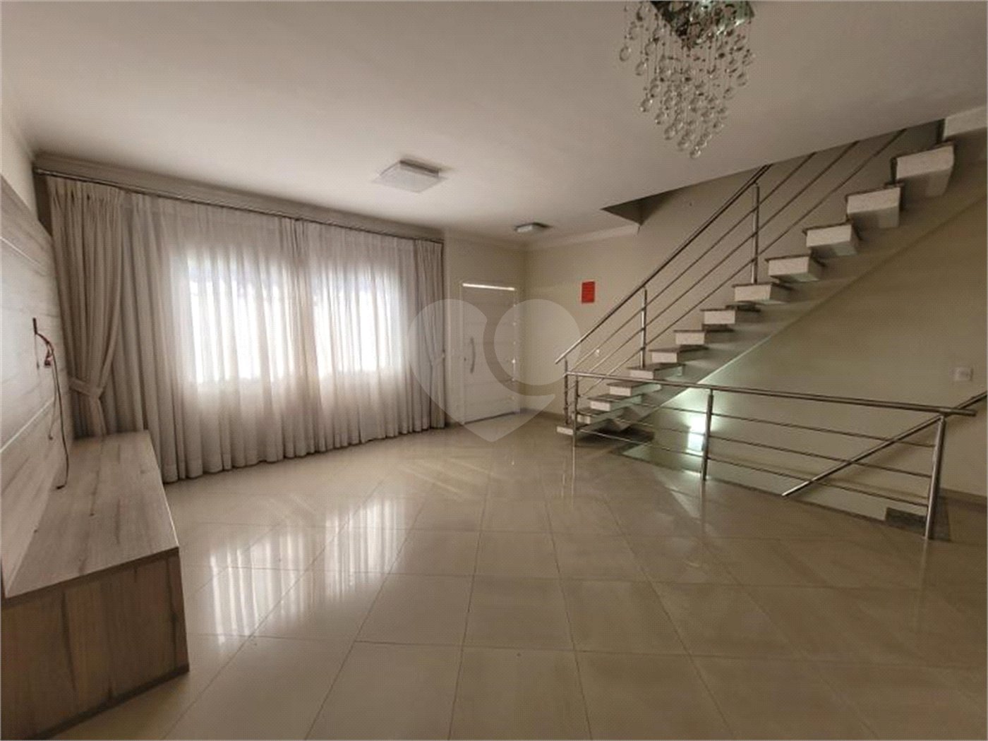 Casa à venda com 3 quartos, sendo 1 suíte,  no condomínio Maximus I, São Paulo - SP