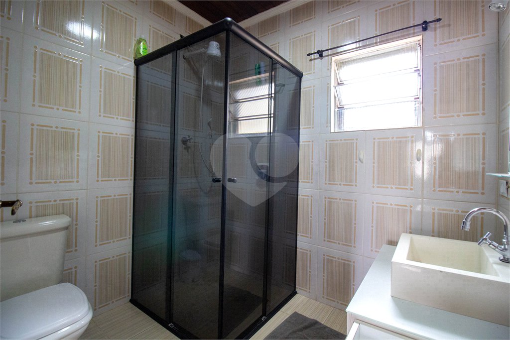 Casa à venda ou para alugar com 5 quartos, sendo 2 suítes, no condomínio Restinga Verde, São Roque - SP