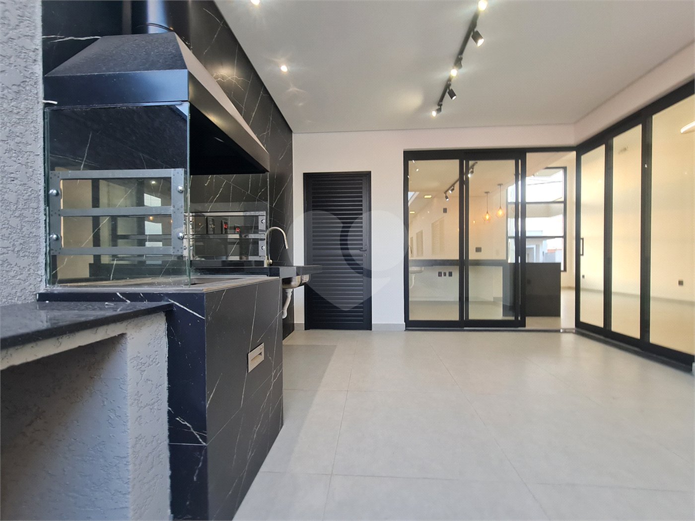Casa à venda com 3 quartos, sendo 1 suíte, no condomínio Reserva Ipanema I, Sorocaba - SP