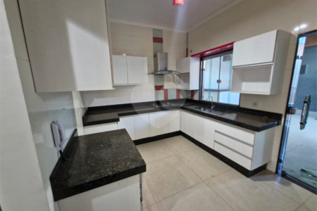 Casa à venda com 3 quartos, sendo 1 suíte, em Nova Tres Lagoas, Três Lagoas, MS