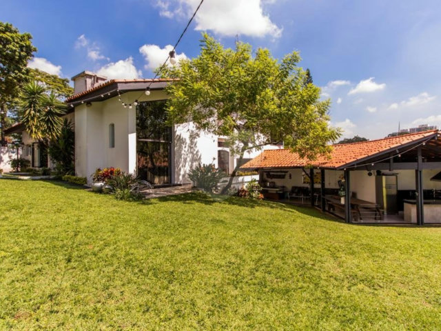 Casa à venda com 4 suítes em Jardim Marajoara, São Paulo, SP