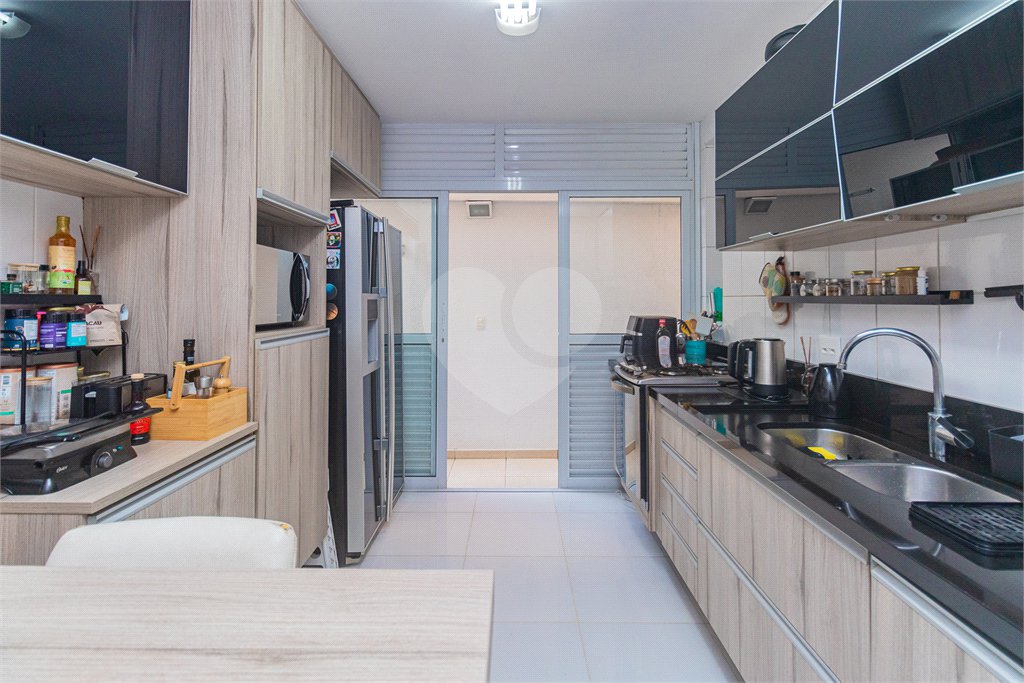 Casa à venda com 4 suítes no condomínio Vila Inglesa, São Paulo - SP