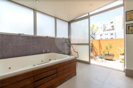 Cobertura à venda ou para alugar com 4 quartos, sendo 2 suítes, em Perdizes, São Paulo, SP