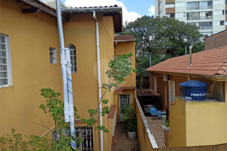Casa à venda com 4 quartos, sendo 1 suíte, em Perdizes, São Paulo, SP