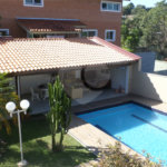 Sobrado à venda com 4 suítes em Recanto Impla, Carapicuíba, SP