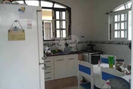Sobrado à venda com 6 quartos, sendo 1 suíte, em Santa Teresinha, São Paulo, SP