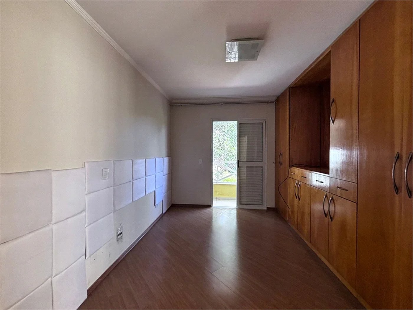 Casa à venda com 3 quartos, sendo 1 suíte,  no condomínio Villagio da Granja, Cotia - SP