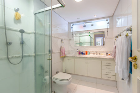 Apartamento à venda com 3 quartos, sendo 1 suíte, em Itaim Bibi, São Paulo, SP