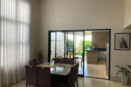 Casa à venda com 3 suítes no condomínio Terras do Cancioneiro, Paulínia - SP