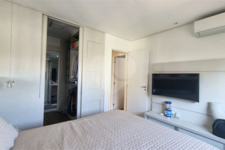 Apartamento à venda com 2 suítes em Santa Teresinha, São Paulo, SP
