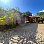 Casa à venda com 4 suítes no condomínio Quinta do Lago, Petrópolis - RJ