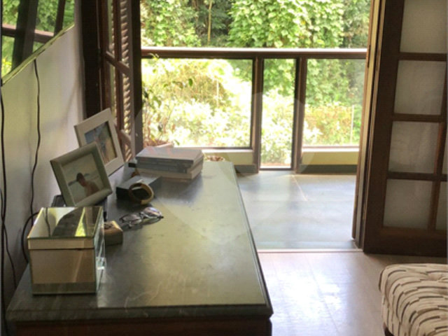 Casa à venda com 3 quartos, sendo 1 suíte,  no condomínio Alpes da Cantareira, Mairiporã - SP