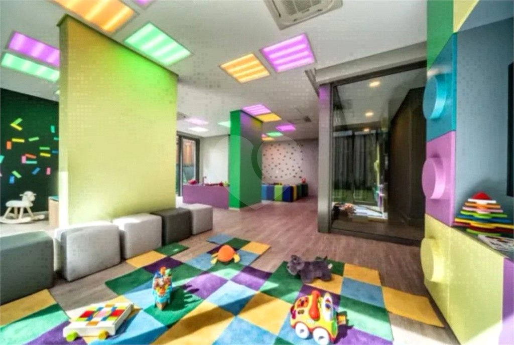 Apartamento à venda com 3 quartos, sendo 1 suíte,  em Vila Mariana, São Paulo, SP