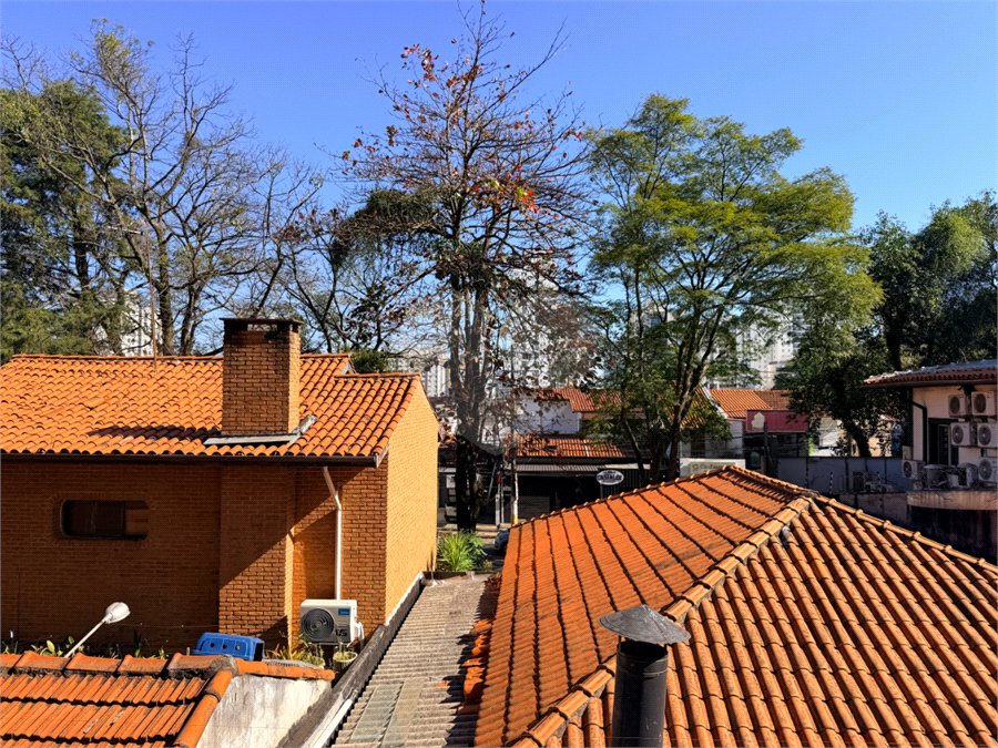 Apartamento à venda com 3 quartos, sendo 1 suíte, em Alto da Boa Vista, São Paulo, SP