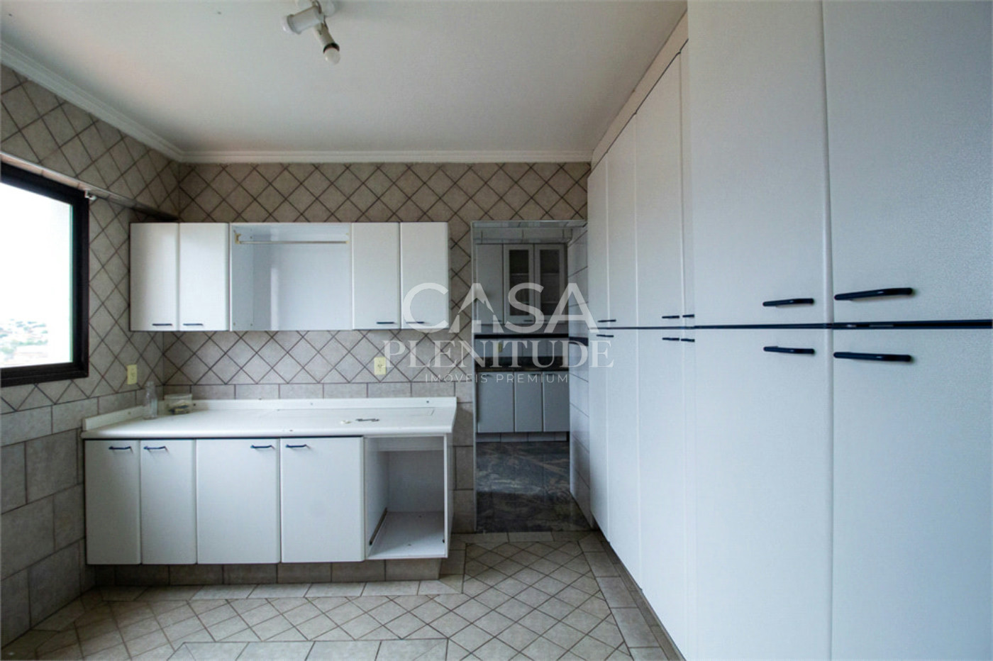 Apartamento à venda com 4 suítes no Centro, Sorocaba, SP