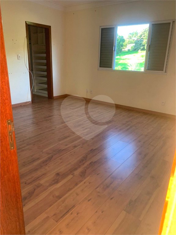 Casa à venda ou para alugar com 4 quartos, sendo 2 suítes, no condomínio Tereza Cristina, Jundiaí - SP