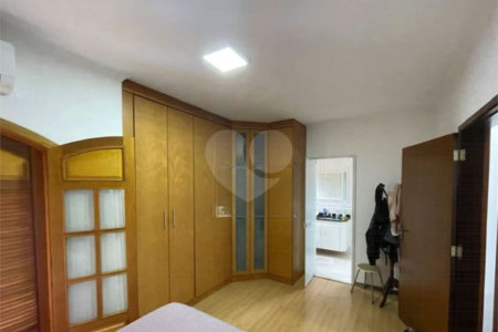 Sobrado à venda com 4 quartos, sendo 2 suítes, em Vila Maria Alta, São Paulo, SP